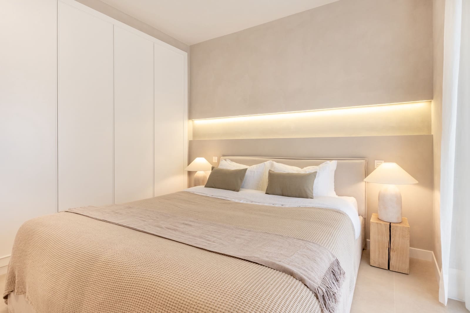 3 sypialnia Dom na sprzedaż w Marbella z basenem garażem - 1 725 000 € (Ref: 9798670)