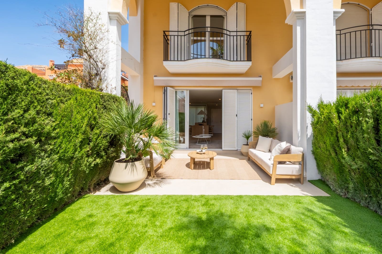 3 sypialnia Dom na sprzedaż w Marbella z basenem garażem - 1 725 000 € (Ref: 9798670)