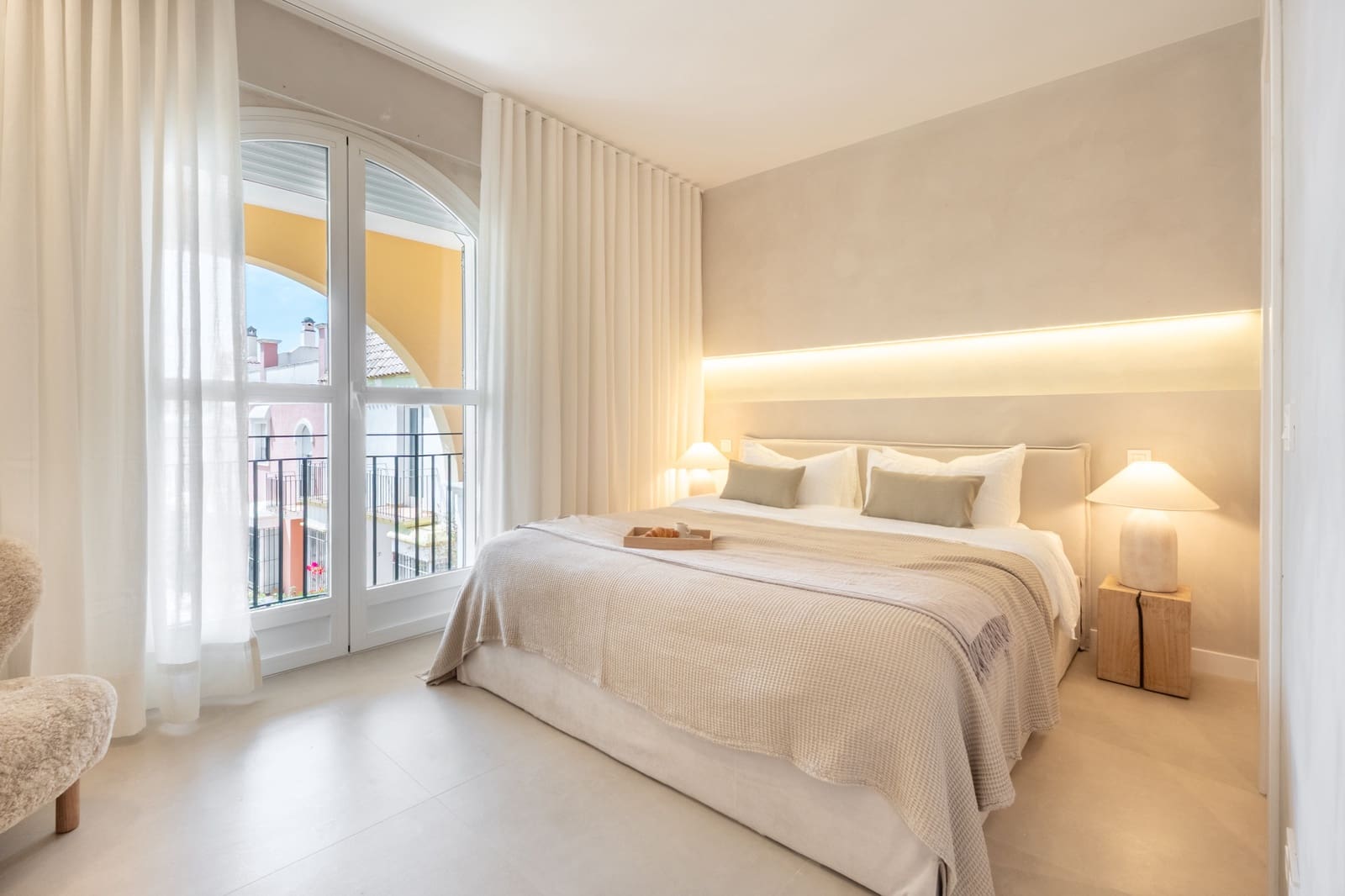 3 sypialnia Dom na sprzedaż w Marbella z basenem garażem - 1 725 000 € (Ref: 9798670)
