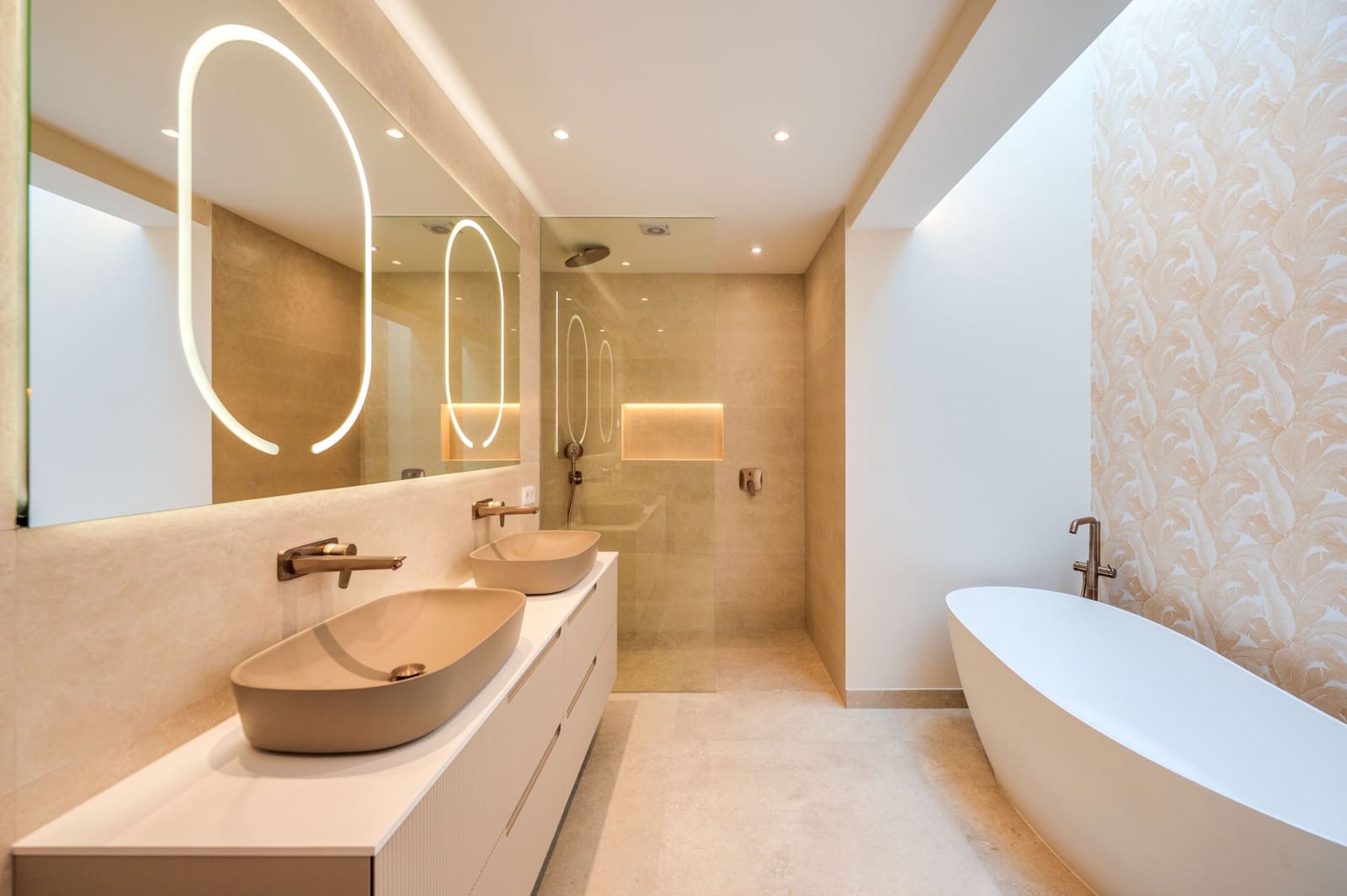 3 quarto Apartamento para venda em Nueva Andalucia com piscina garagem - 1 785 000 € (Ref: 9807654)