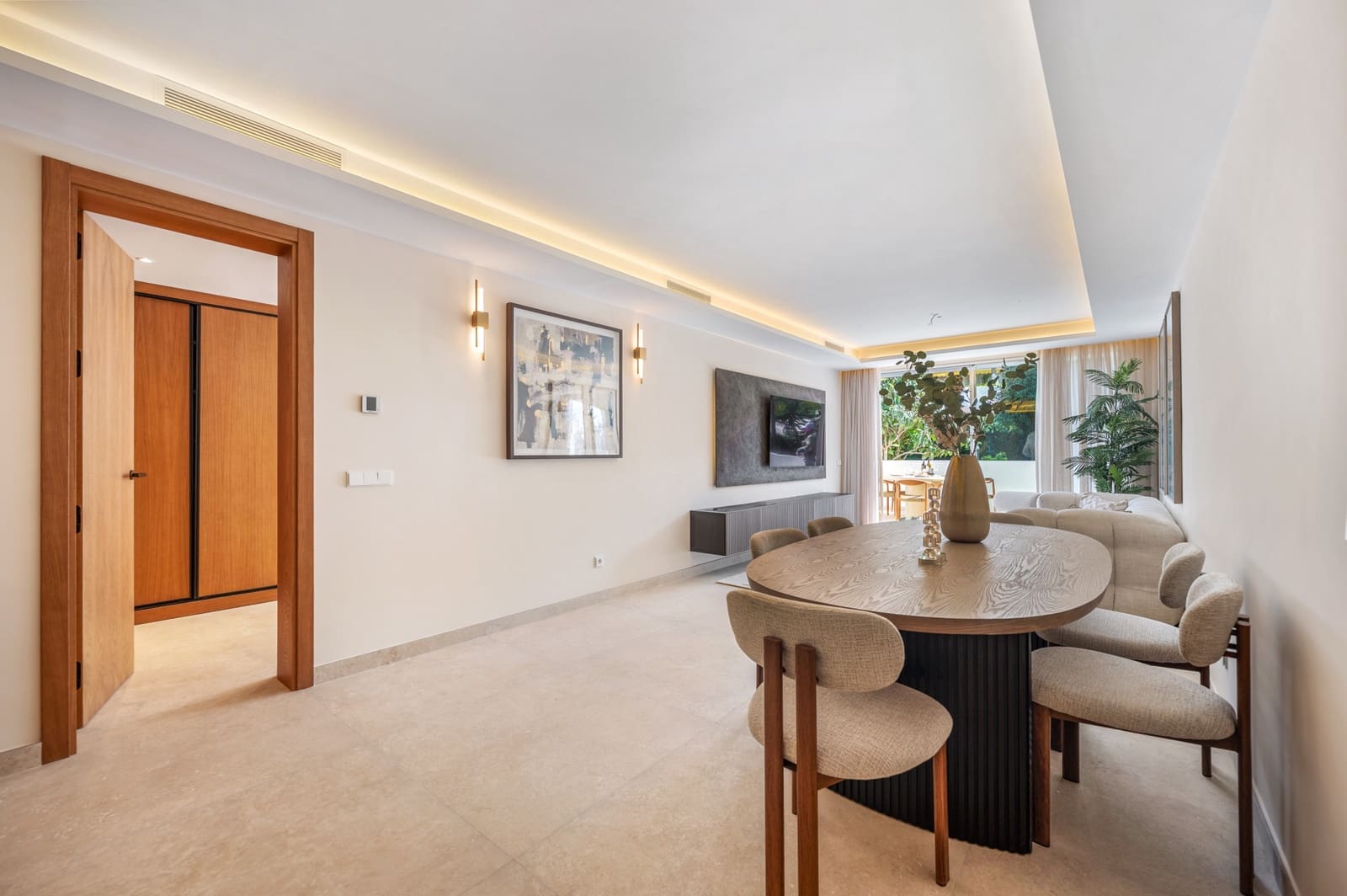 3 quarto Apartamento para venda em Nueva Andalucia com piscina garagem - 1 785 000 € (Ref: 9807654)