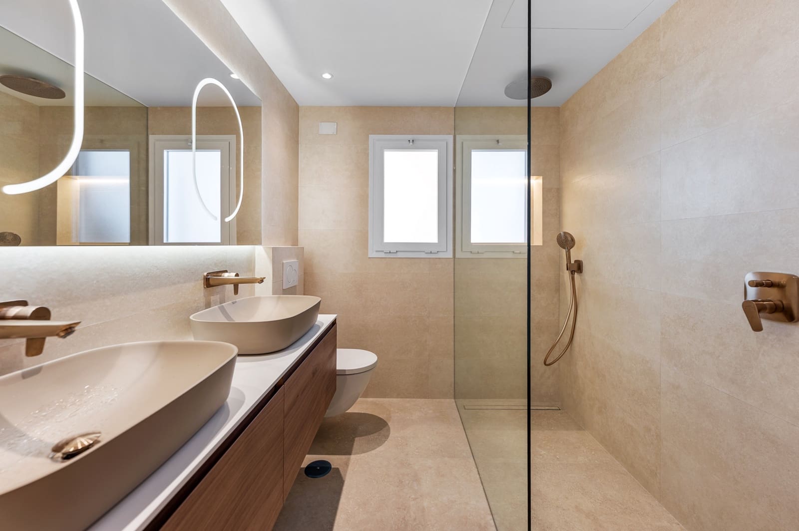 3 quarto Apartamento para venda em Nueva Andalucia com piscina garagem - 1 785 000 € (Ref: 9807654)