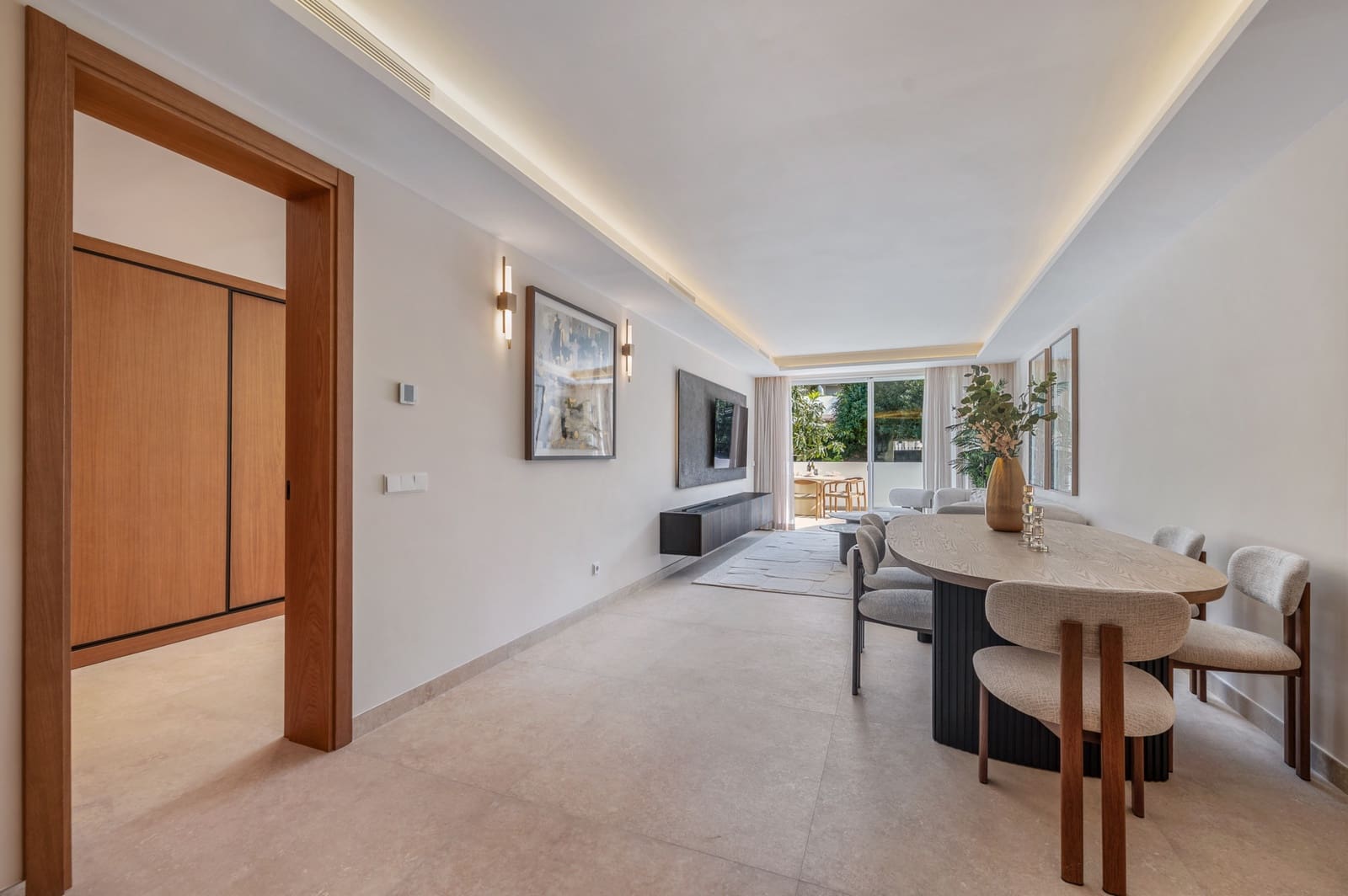 3 quarto Apartamento para venda em Nueva Andalucia com piscina garagem - 1 785 000 € (Ref: 9807654)