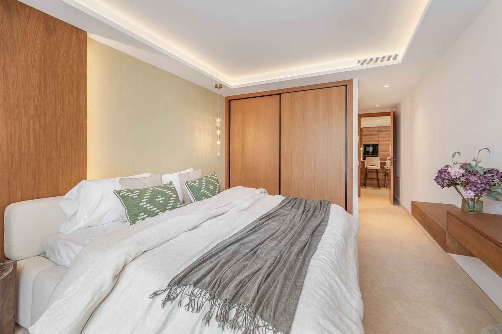 3 quarto Apartamento para venda em Nueva Andalucia com piscina garagem - 1 785 000 € (Ref: 9807654)