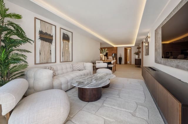 3 quarto Apartamento para venda em Nueva Andalucia, Marbella com piscina garagem - 1 785 000 € (Ref: 9807654)