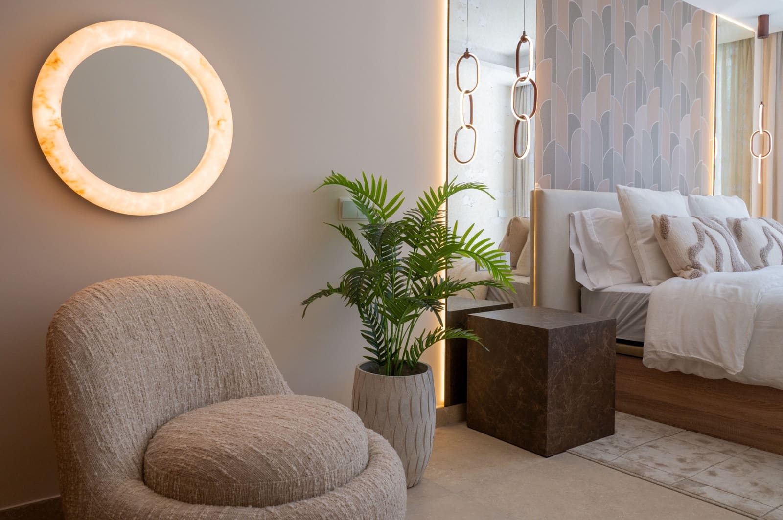 3 quarto Apartamento para venda em Nueva Andalucia com piscina garagem - 1 785 000 € (Ref: 9807654)