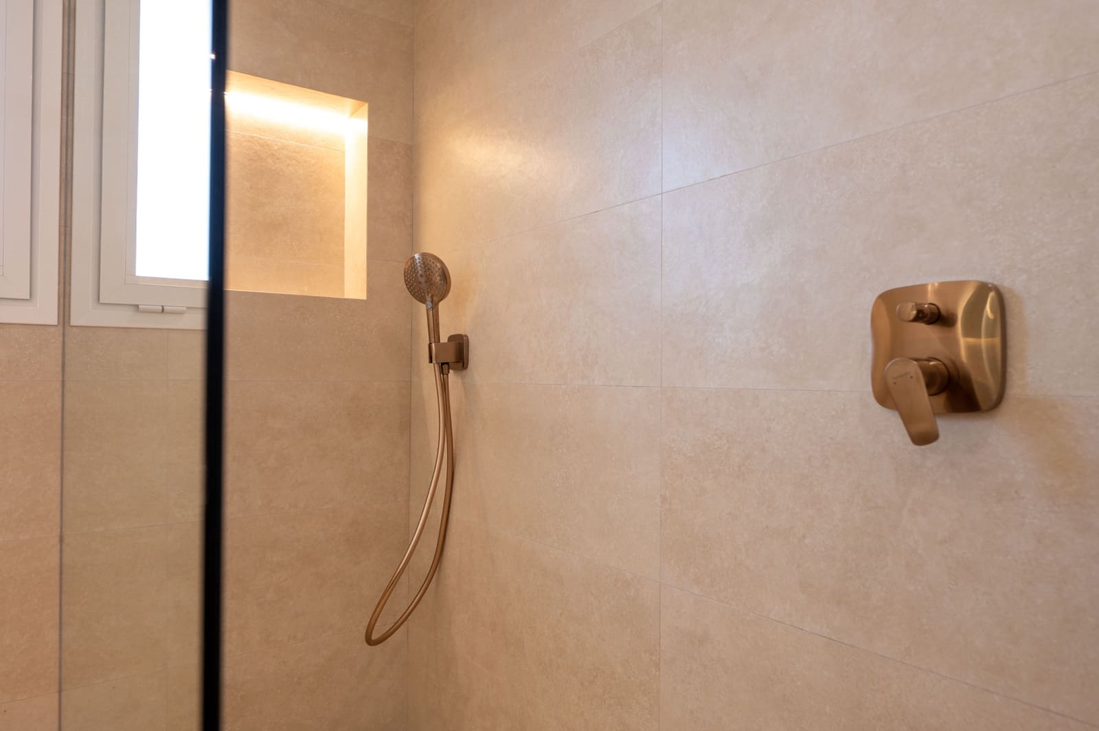 3 bedroom Apartment for sale in Nueva Andalucia with pool garage - € 1,785,000 (Ref: 9807654)