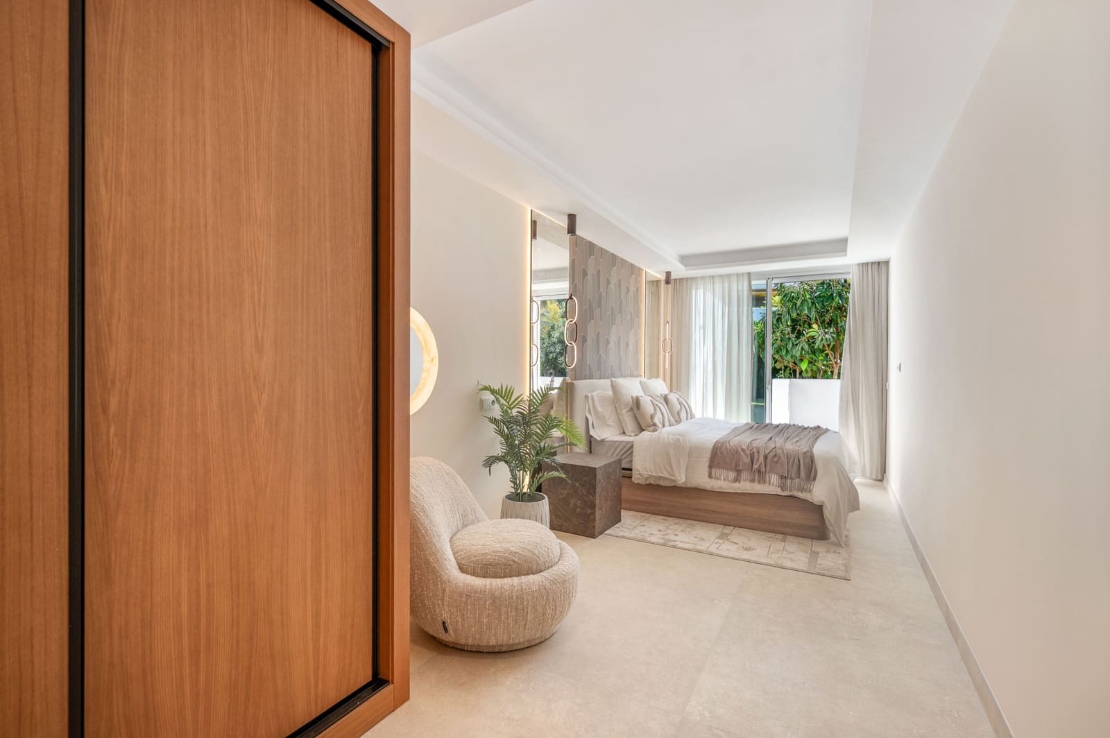 3 bedroom Apartment for sale in Nueva Andalucia with pool garage - € 1,785,000 (Ref: 9807654)