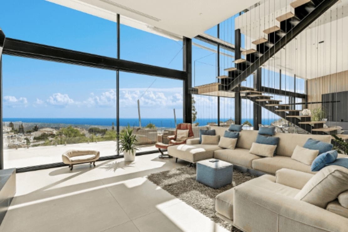 4 bedroom Villa for sale in Marbella with pool garage - € 3,995,000 (Ref: 9821997)