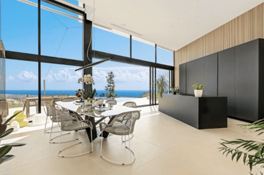4 bedroom Villa for sale in Marbella with pool garage - € 3,995,000 (Ref: 9821997)