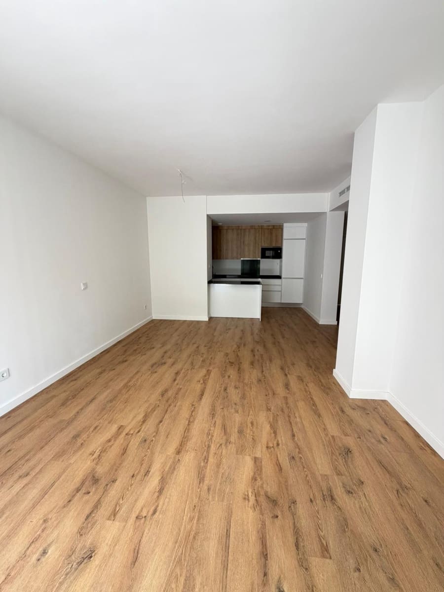 2 bedroom Apartment for sale in Estepona with pool garage - € 579,000 (Ref: 9844828)