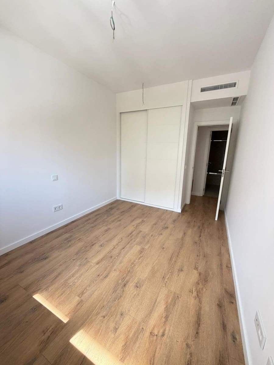 2 bedroom Apartment for sale in Estepona with pool garage - € 579,000 (Ref: 9844828)