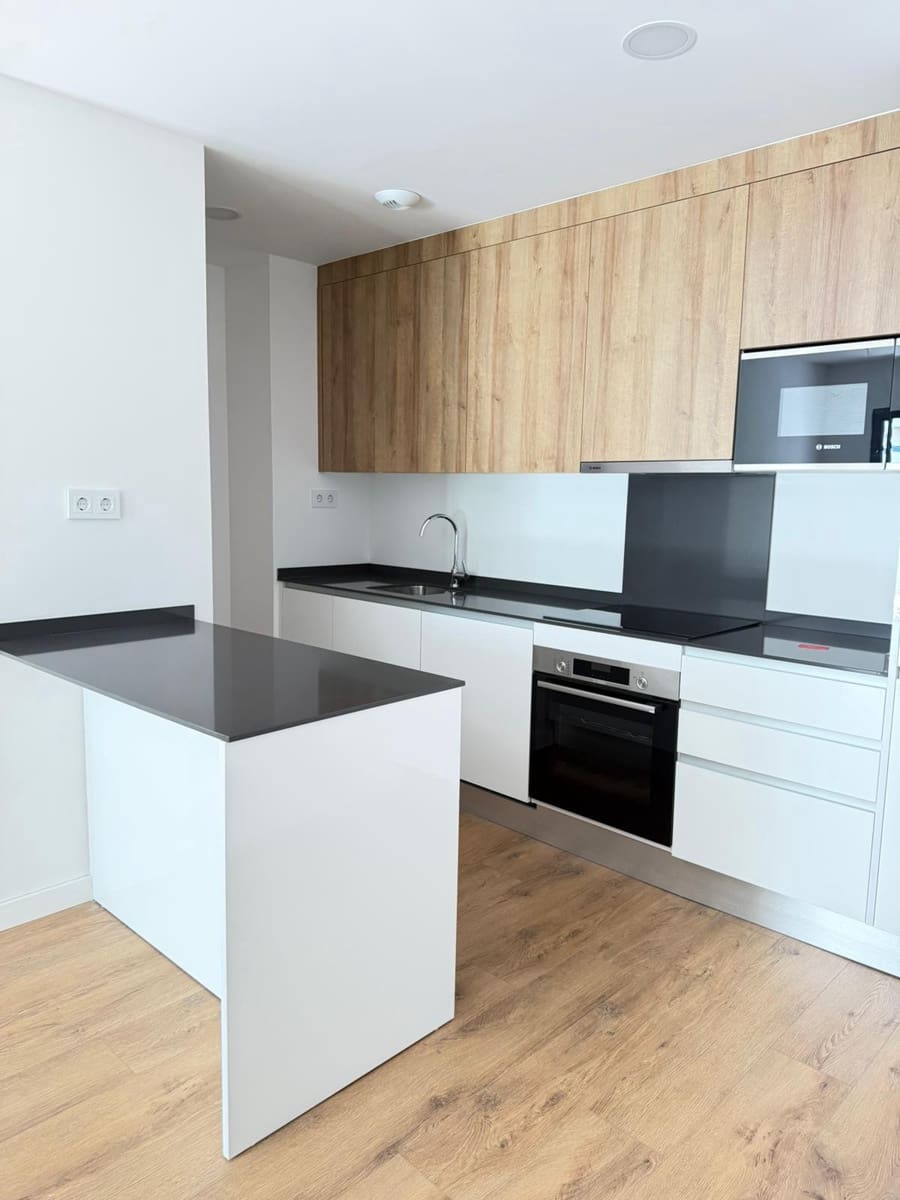 2 bedroom Apartment for sale in Estepona with pool garage - € 579,000 (Ref: 9844828)