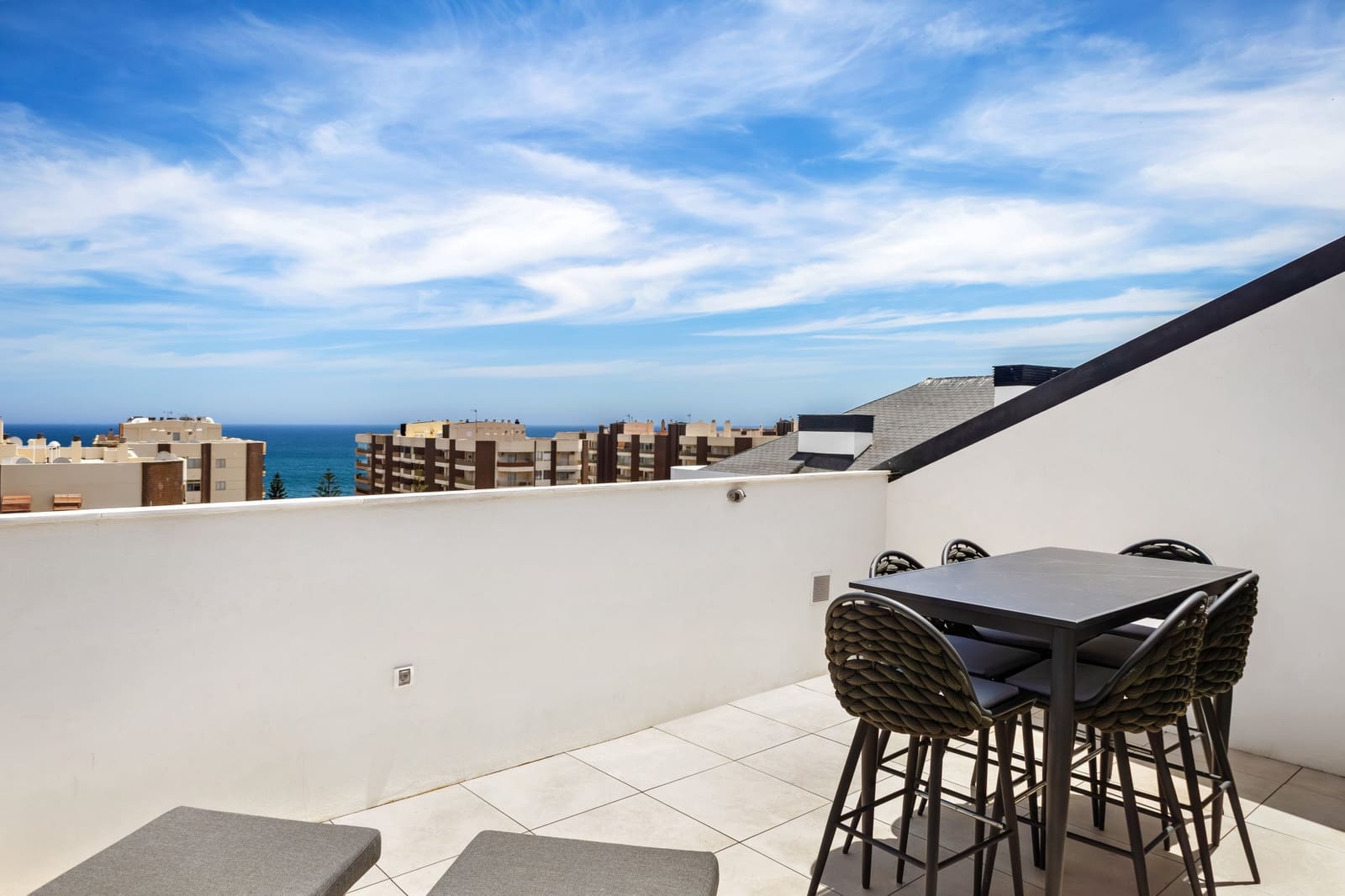 3 makuuhuone Kattohuoneisto myytävänä paikassa Fuengirola mukana uima-altaan 
autotalli - 1 749 000 € (Ref: 9906823)