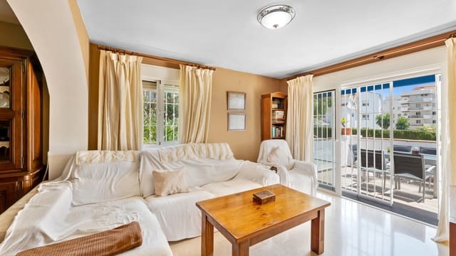 3 Zimmer Apartment zu verkaufen in Nueva Andalucia, Marbella mit Pool - 629.000 € (Ref: 9910016)