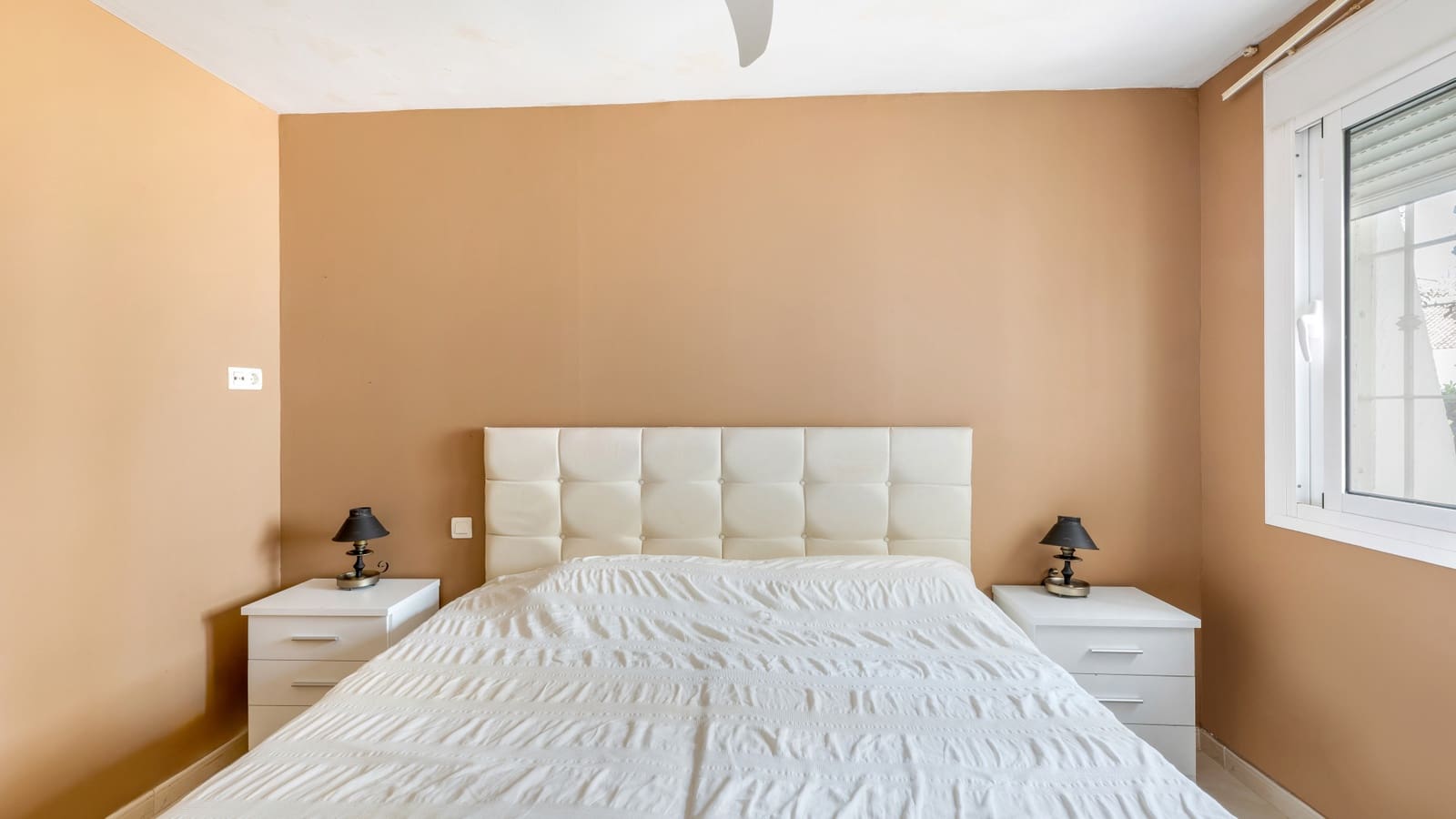 3 Zimmer Apartment zu verkaufen in Nueva Andalucia mit Pool - 629.000 € (Ref: 9910016)