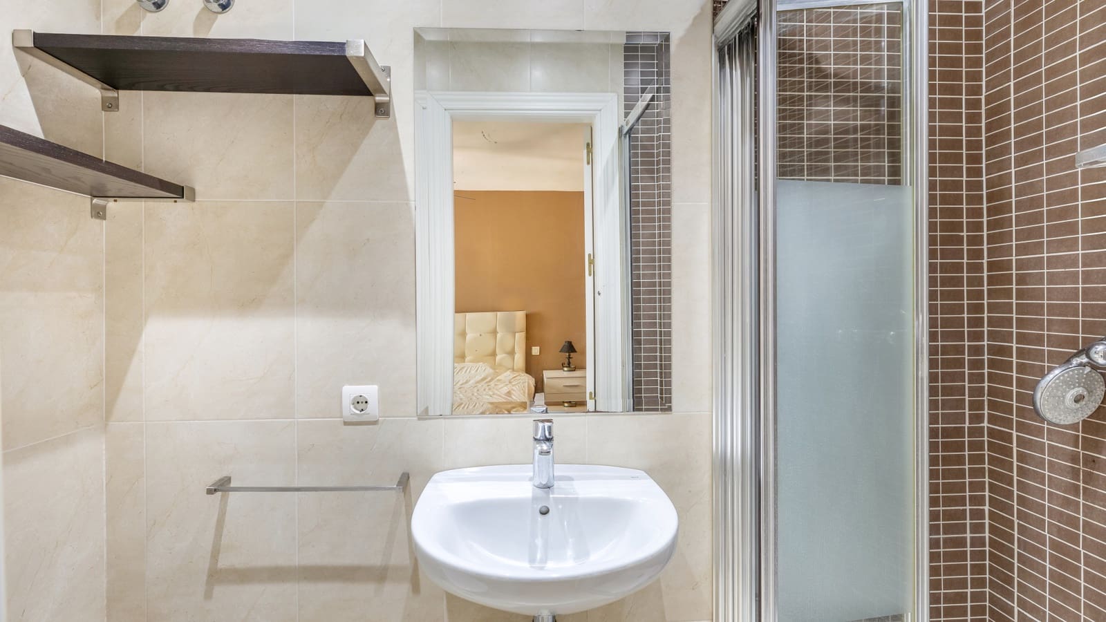 3 Zimmer Apartment zu verkaufen in Nueva Andalucia mit Pool - 629.000 € (Ref: 9910016)