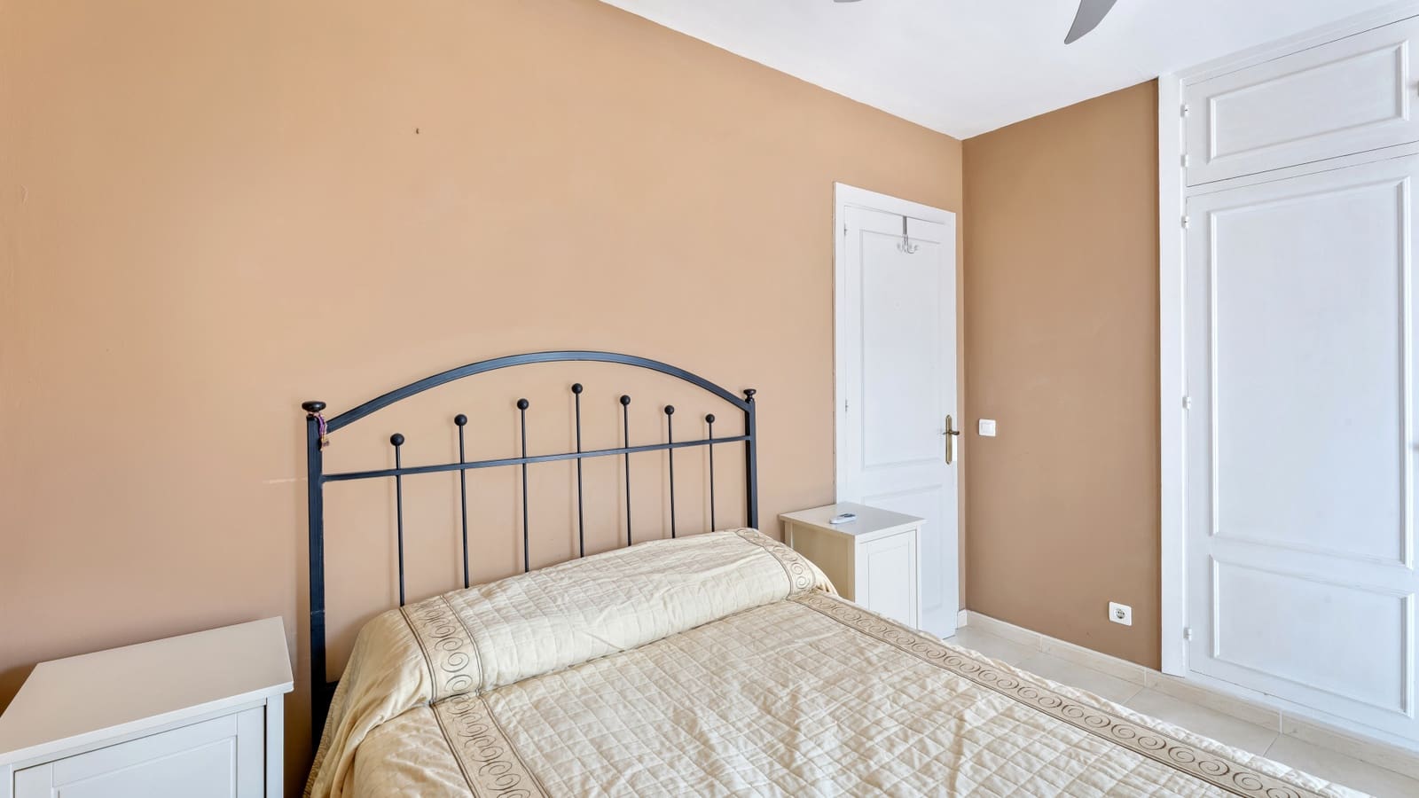 3 Zimmer Apartment zu verkaufen in Nueva Andalucia mit Pool - 629.000 € (Ref: 9910016)