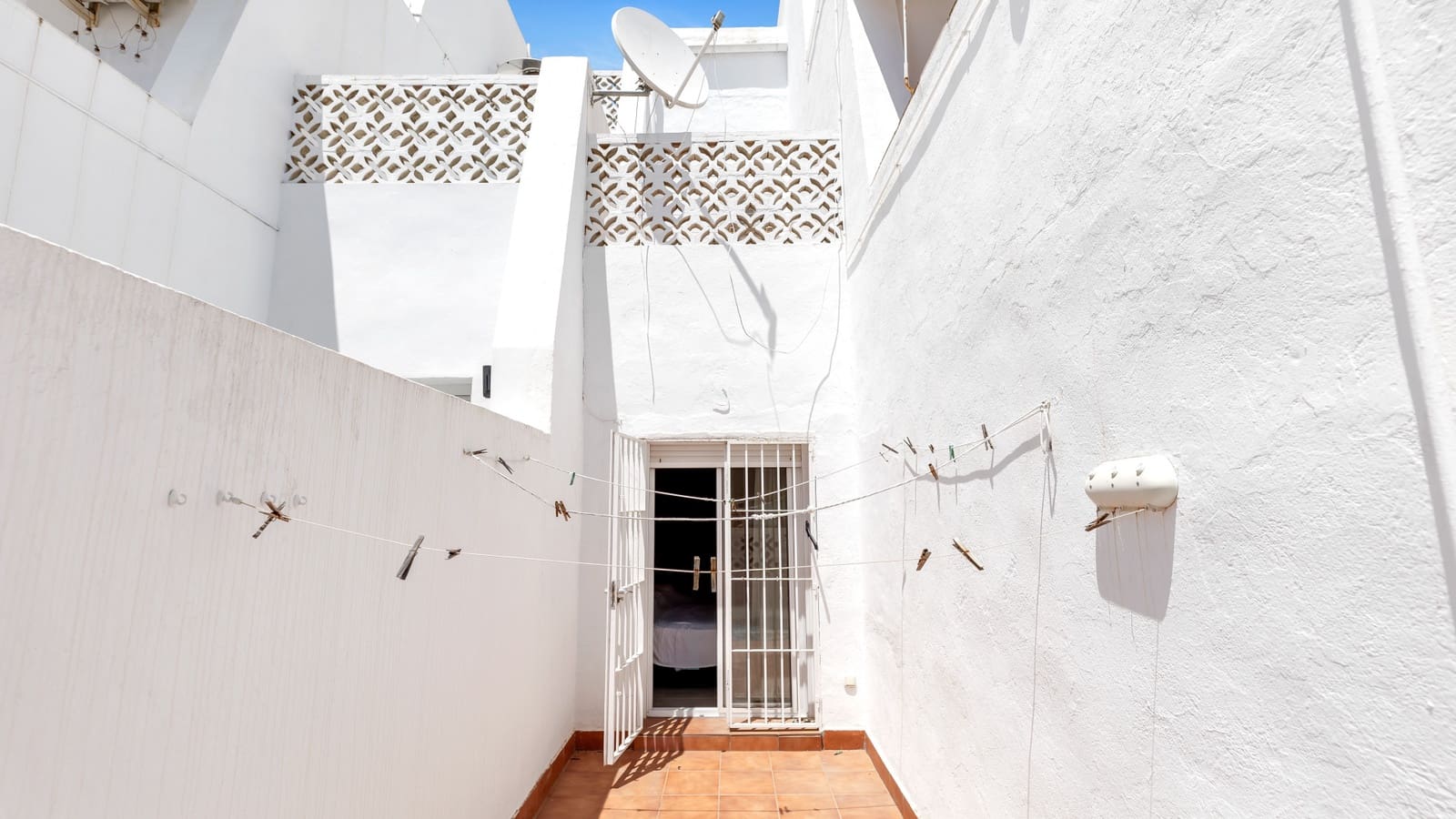 3 Zimmer Apartment zu verkaufen in Nueva Andalucia mit Pool - 629.000 € (Ref: 9910016)