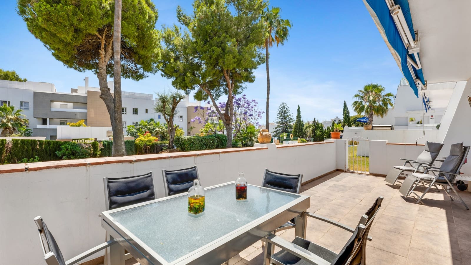 3 Zimmer Apartment zu verkaufen in Nueva Andalucia mit Pool - 629.000 € (Ref: 9910016)