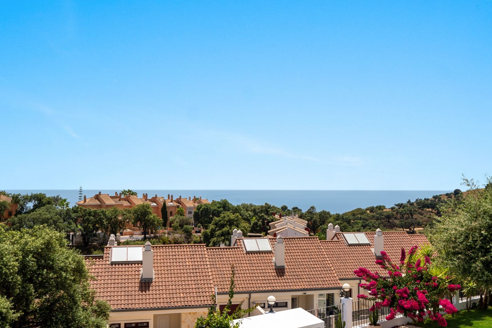 4 sovrum Villa till salu i Marbella med pool garage - 1 099 000 € (Ref: 9986355)