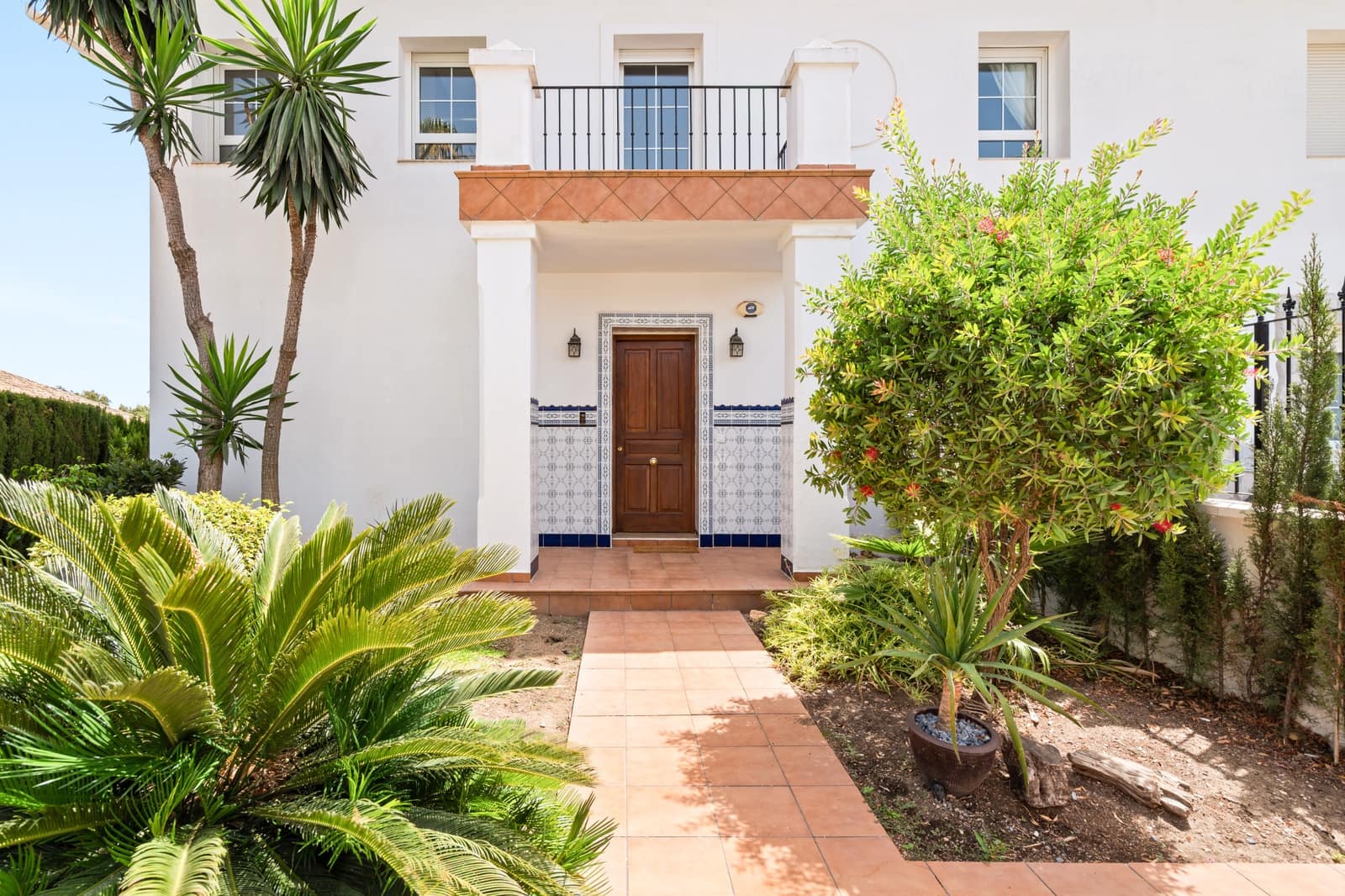 4 sovrum Villa till salu i Marbella med pool garage - 1 099 000 € (Ref: 9986355)