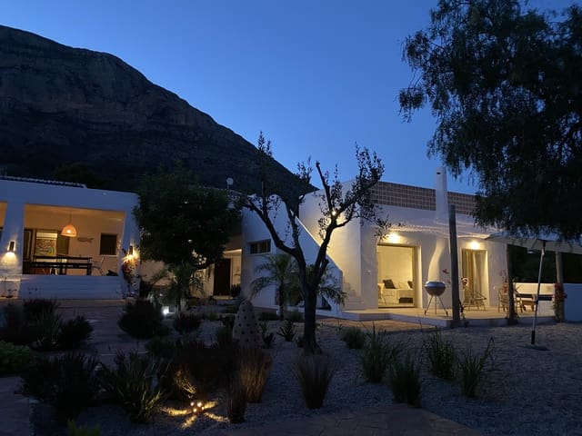 Casa de 5 habitaciones en Montgó - Ermita, Javea / Xàbia en venta con piscina garaje - 1.350.000 € (Ref: 9301316)