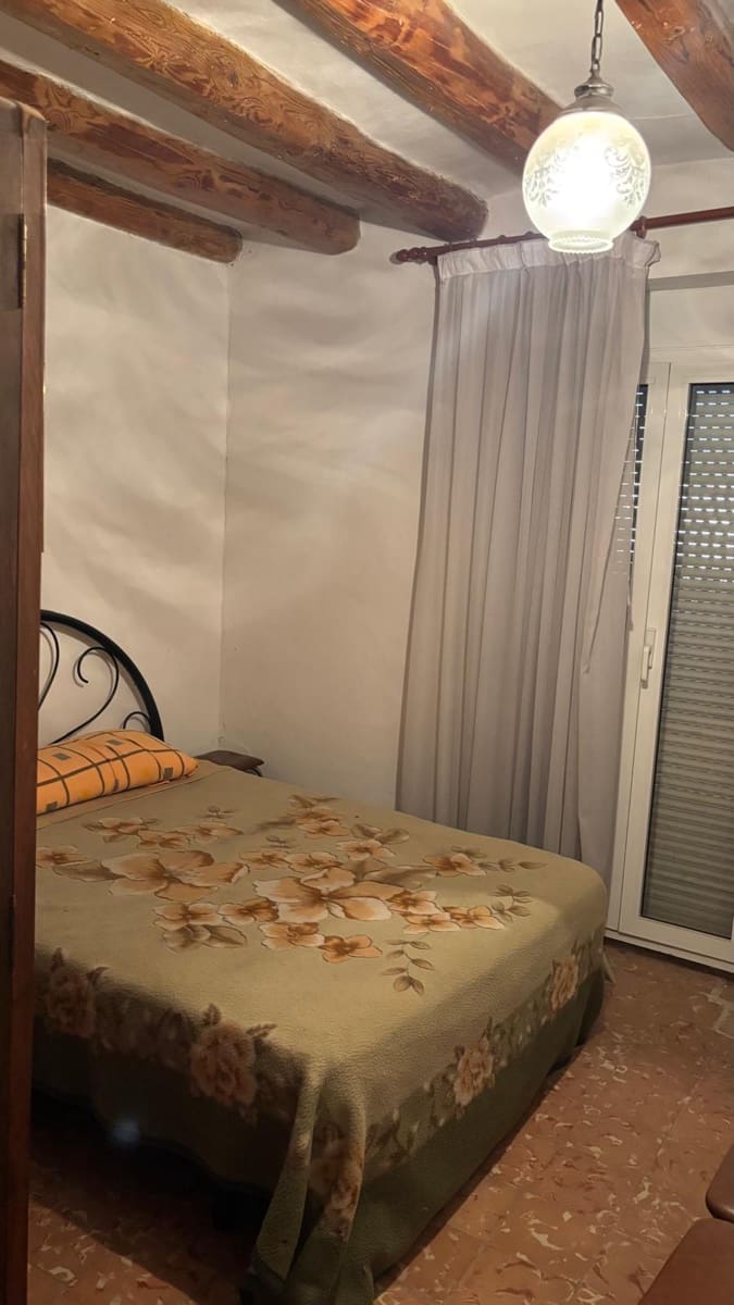 4 soveværelse Byhus til salg i La Palma d'Ebre med garage - € 120.000 (Ref: 10074763)