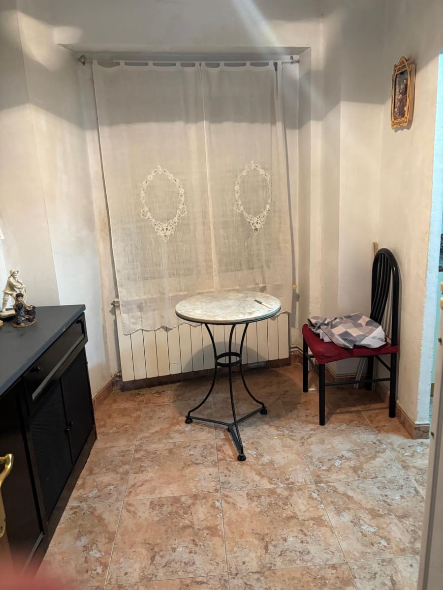 4 soveværelse Byhus til salg i La Palma d'Ebre med garage - € 120.000 (Ref: 10074763)