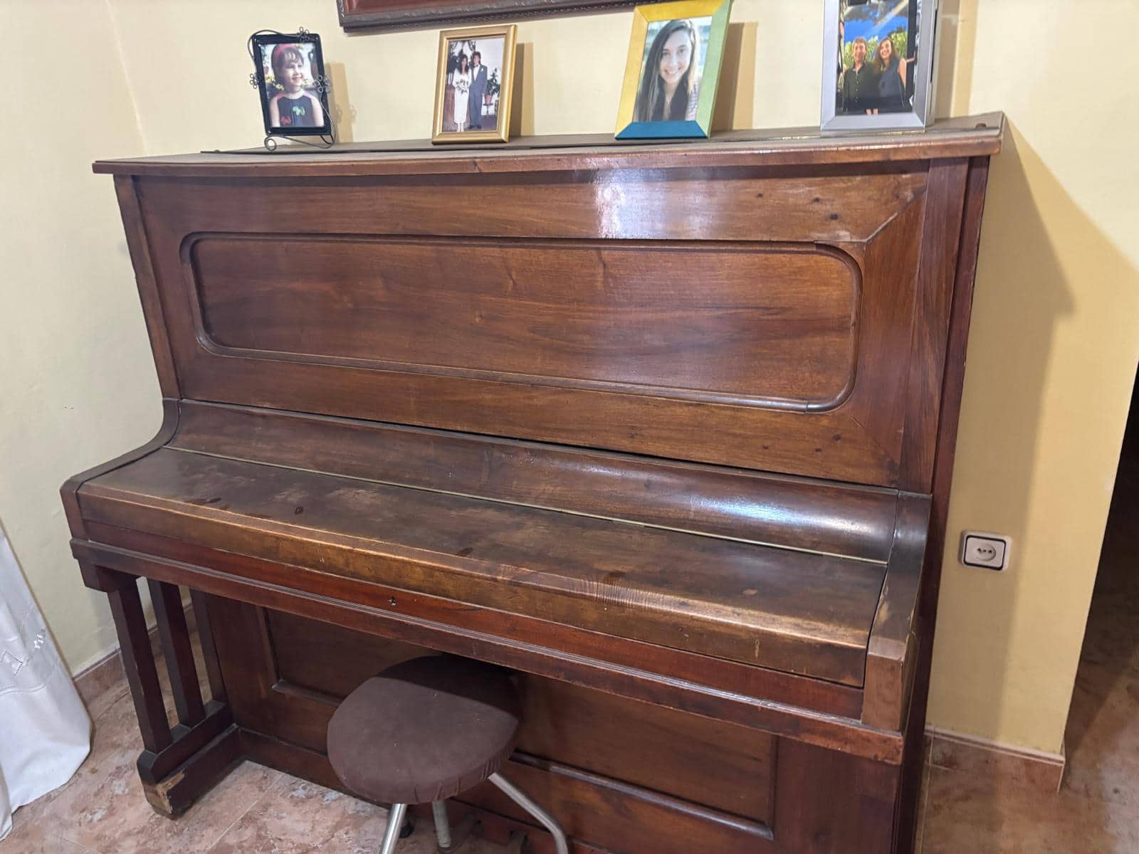 4 soveværelse Byhus til salg i La Palma d'Ebre med garage - € 120.000 (Ref: 10074763)