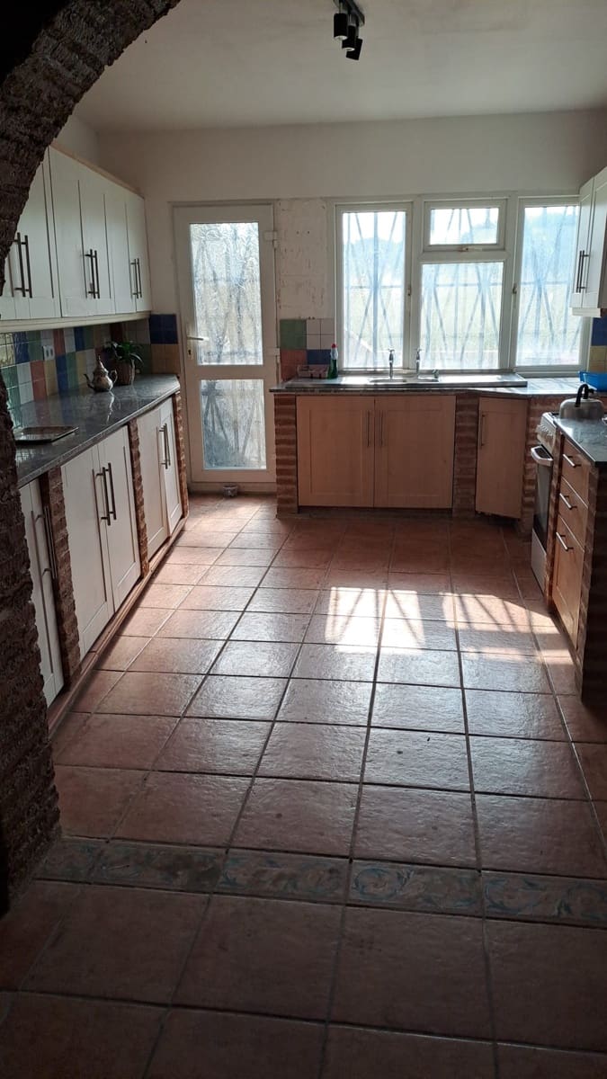 4 bedroom Finca/Country House for sale in Riba-roja d'Ebre - € 335,000 (Ref: 9549912)