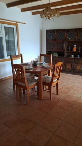 4 bedroom Finca/Country House for sale in Riba-roja d'Ebre - € 335,000 (Ref: 9549912)