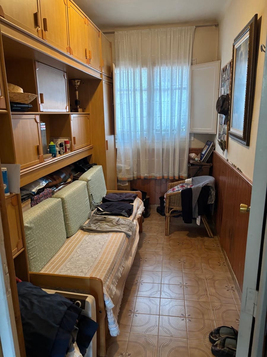 4 soveværelse Rækkehus til salg i Flix - € 118.000 (Ref: 9549985)