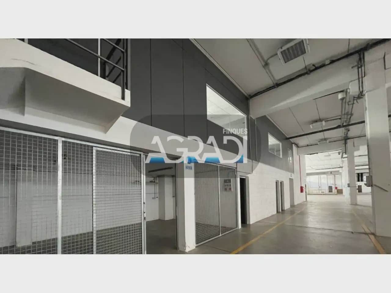 Commercial for rent in Llinars del Valles - € 38,000 (Ref: 9938525)