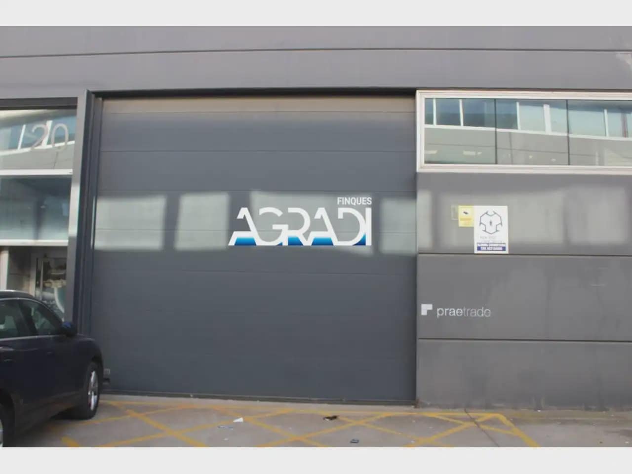 Commercial for rent in Llinars del Valles - € 38,000 (Ref: 9938525)
