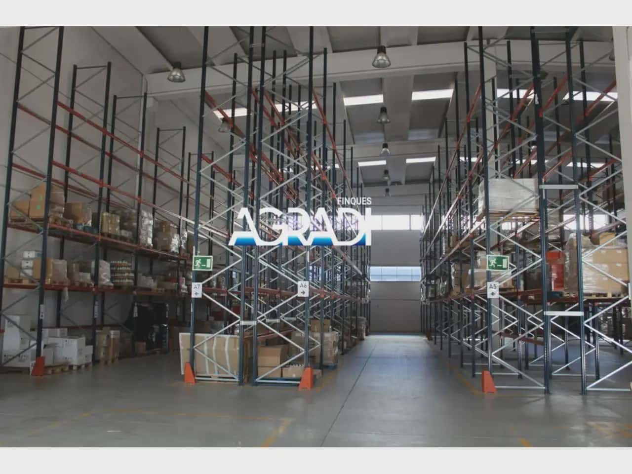 Commercial for rent in Llinars del Valles - € 38,000 (Ref: 9938525)