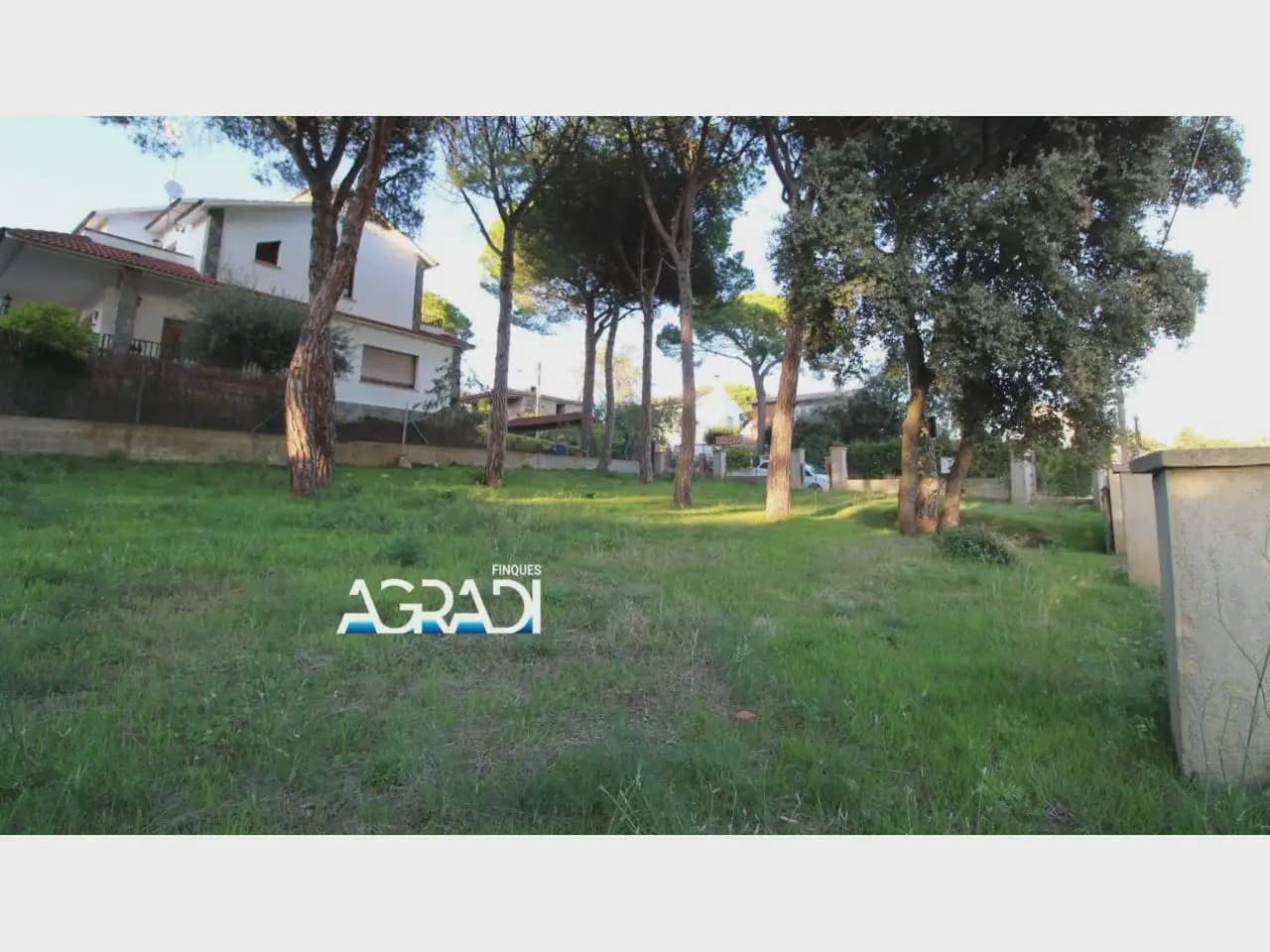 Building Plot for sale in Canoves i Samalus - € 95,000 (Ref: 9938527)
