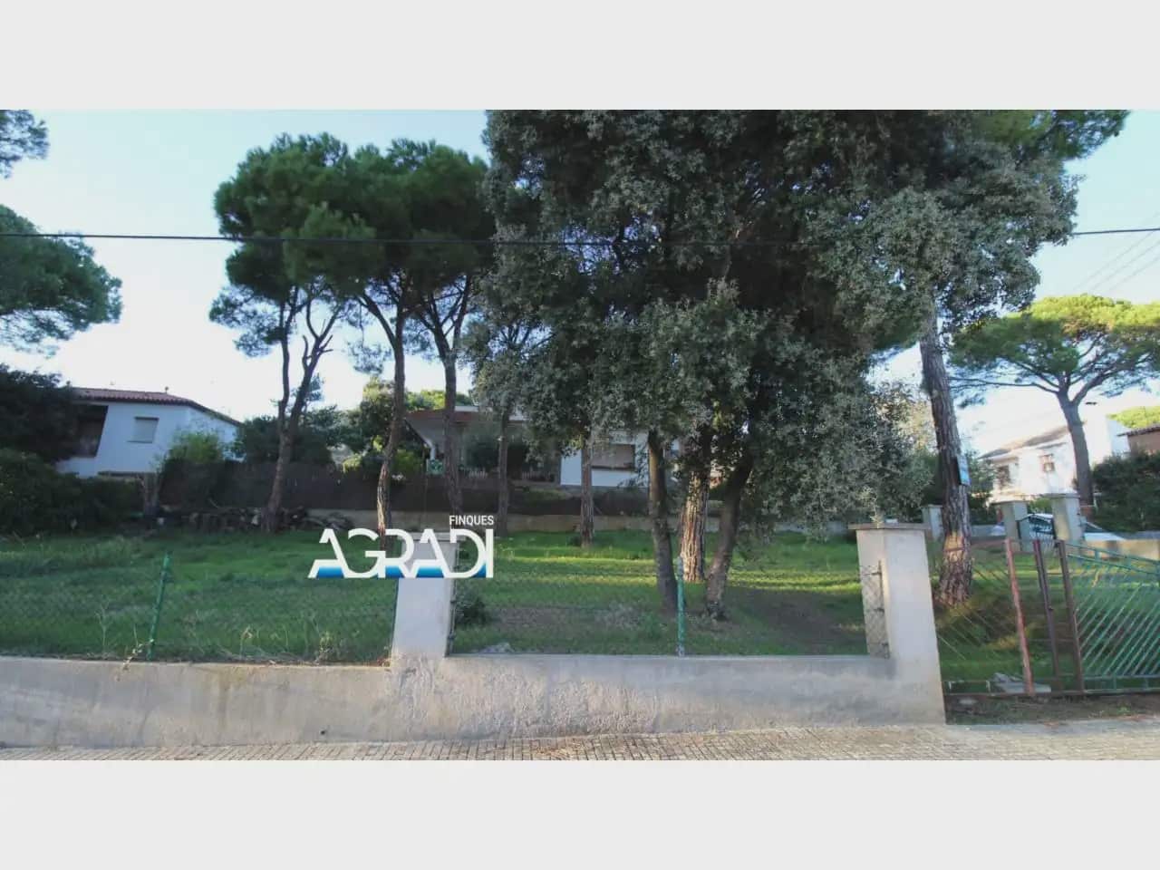 Building Plot for sale in Canoves i Samalus - € 95,000 (Ref: 9938527)