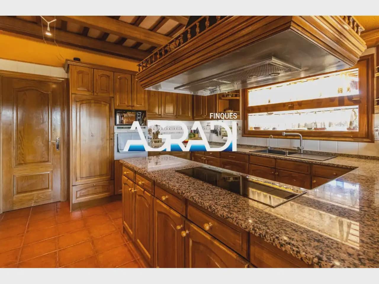 5 Zimmer Finca/Landgut zu verkaufen in Sant Antoni de Vilamajor mit Garage - 899.000 € (Ref: 9938536)