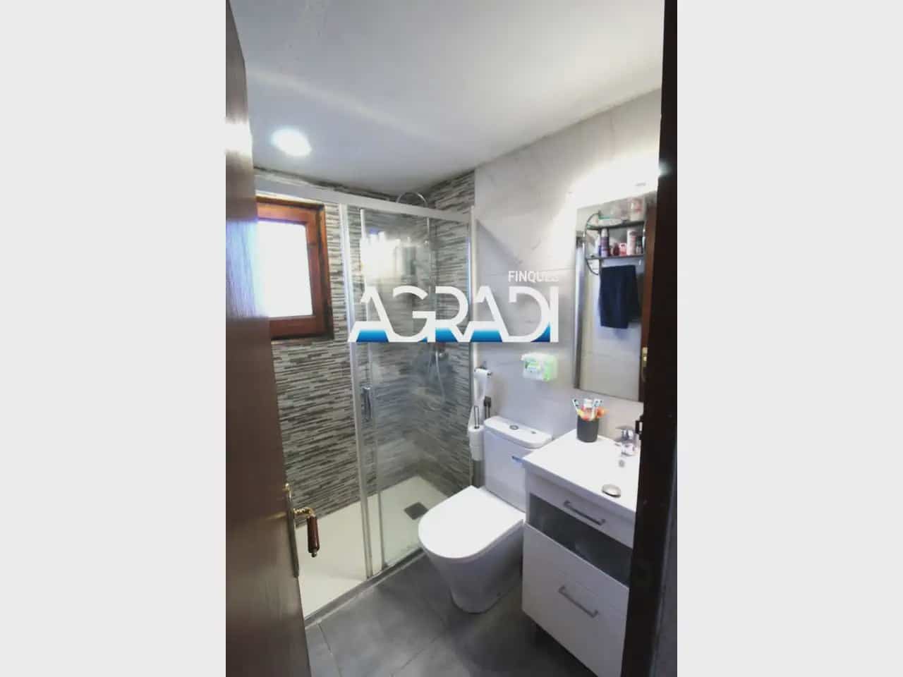 3 Zimmer Villa zu verkaufen in Vallgorguina mit Pool - 259.000 € (Ref: 9938541)