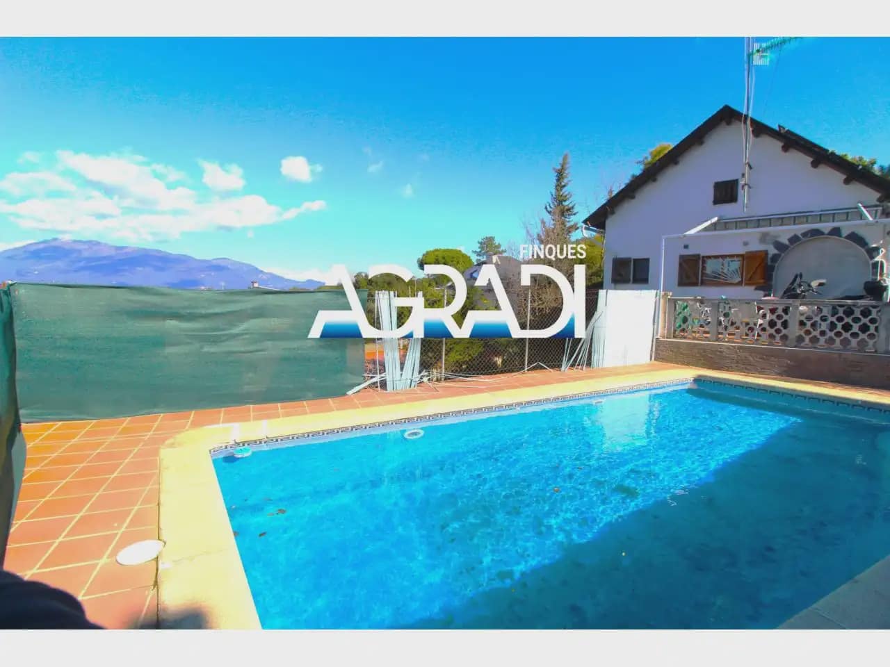 3 Zimmer Villa zu verkaufen in Vallgorguina mit Pool - 259.000 € (Ref: 9938541)