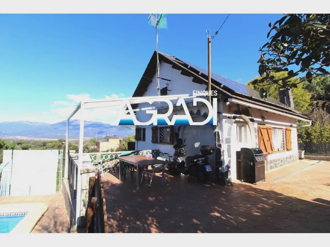 3 Zimmer Villa zu verkaufen in Vallgorguina mit Pool - 259.000 € (Ref: 9938541)
