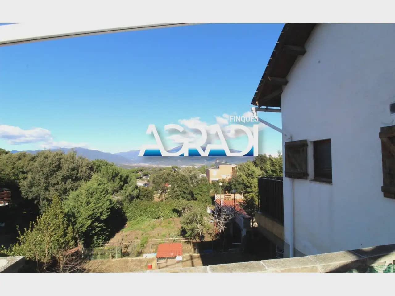 3 Zimmer Villa zu verkaufen in Vallgorguina mit Pool - 259.000 € (Ref: 9938541)