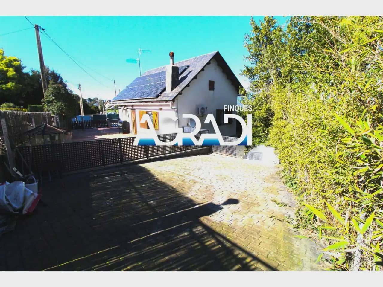 3 Zimmer Villa zu verkaufen in Vallgorguina mit Pool - 259.000 € (Ref: 9938541)