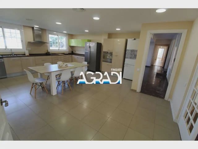 8 Zimmer Villa zu verkaufen in Sant Pere de Vilamajor mit Pool Garage - 1.250.000 € (Ref: 9938543)