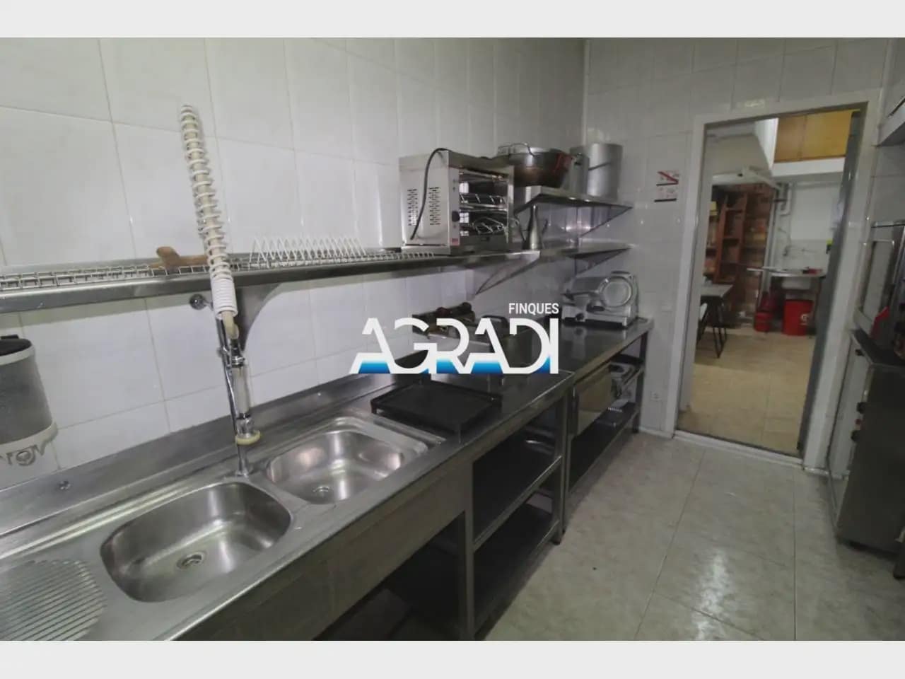 Commercial for rent in Cardedeu - € 1,200 (Ref: 9938545)