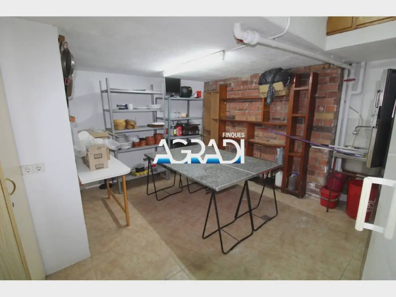 Commercial for rent in Cardedeu - € 1,200 (Ref: 9938545)