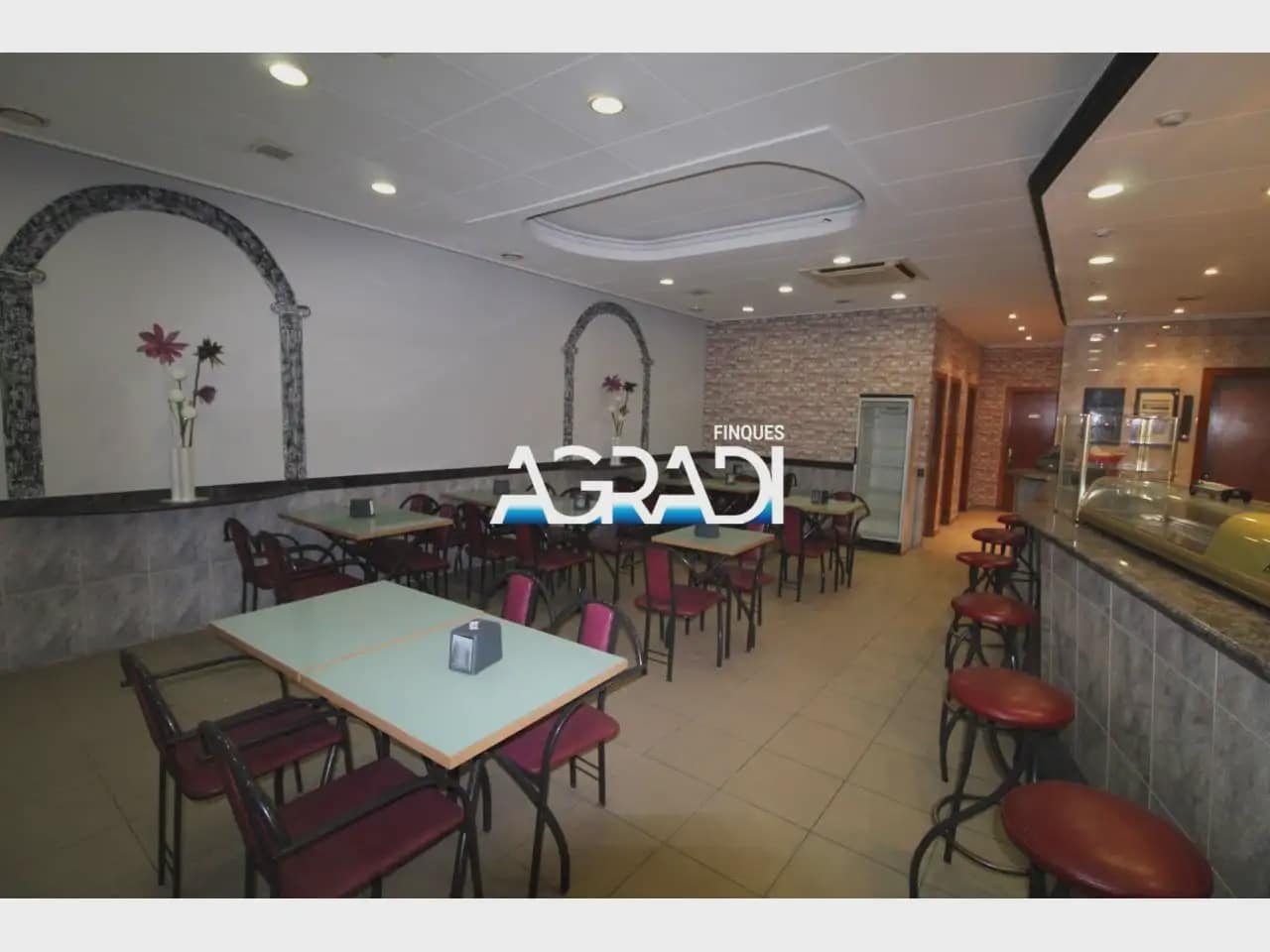 Commercial for rent in Cardedeu - € 1,200 (Ref: 9938545)