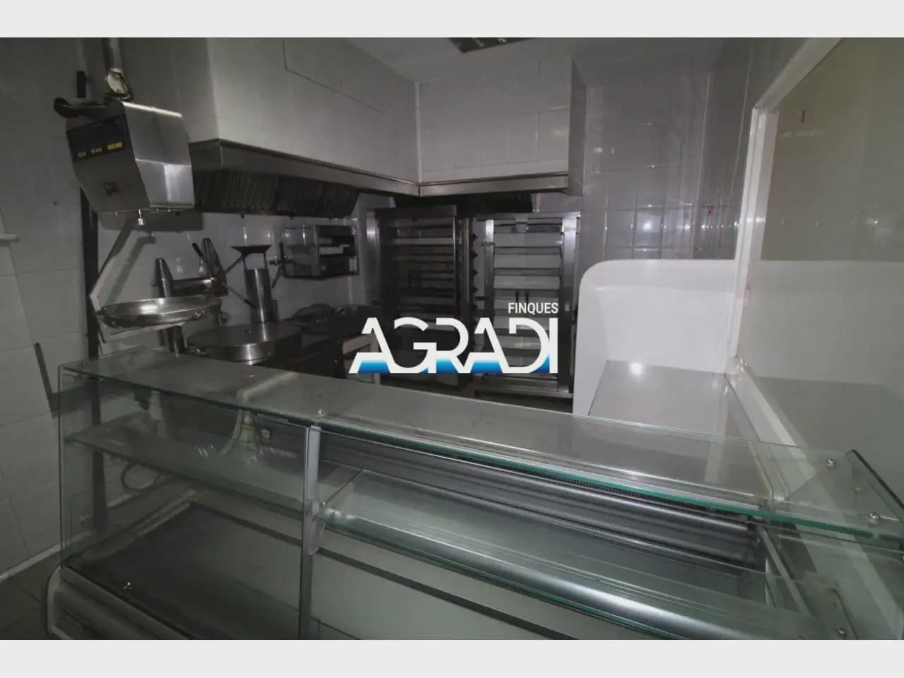 Commercial for rent in Cardedeu - € 1,200 (Ref: 9938545)