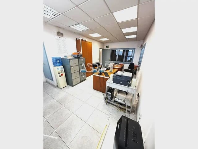 Komercyjne na sprzedaż w Canovelles - 305 000 € (Ref: 9938546)